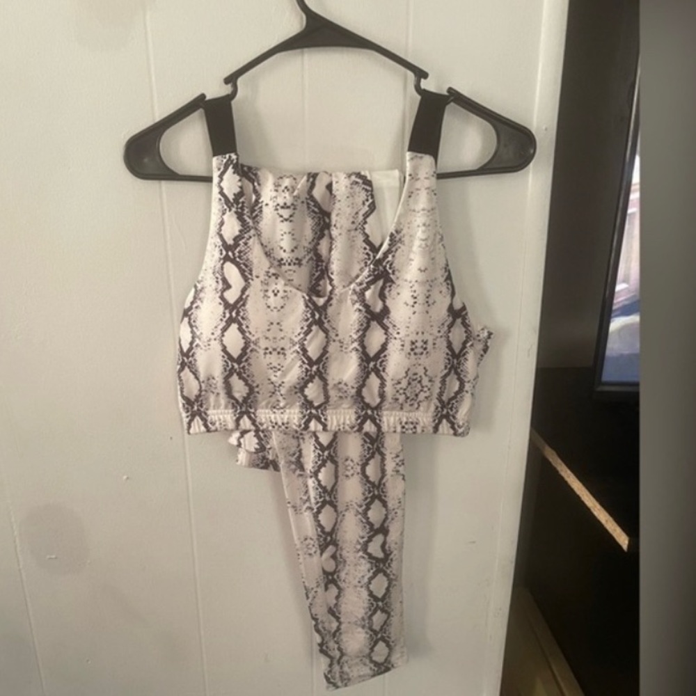 Snakeskin Workout Set